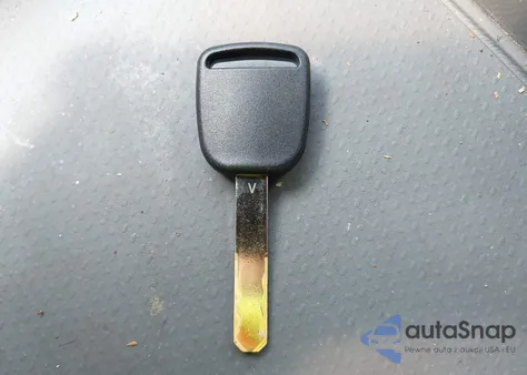 2005 Honda Odyssey Touring from USA, damaged, VIN 5FNRL38805B111943